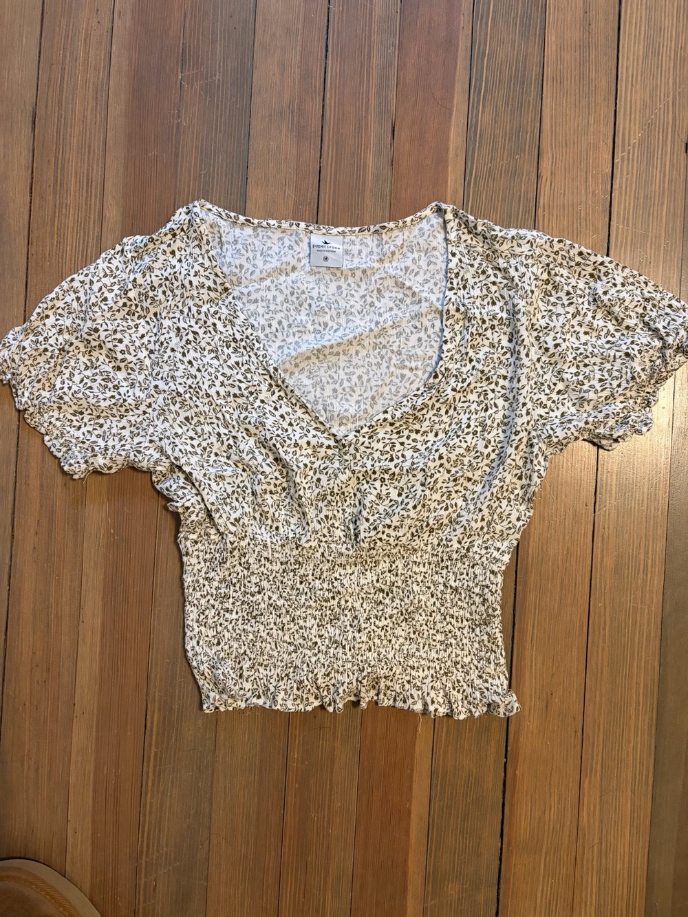 V-Neck Floral Crop Top - Cream/Olive